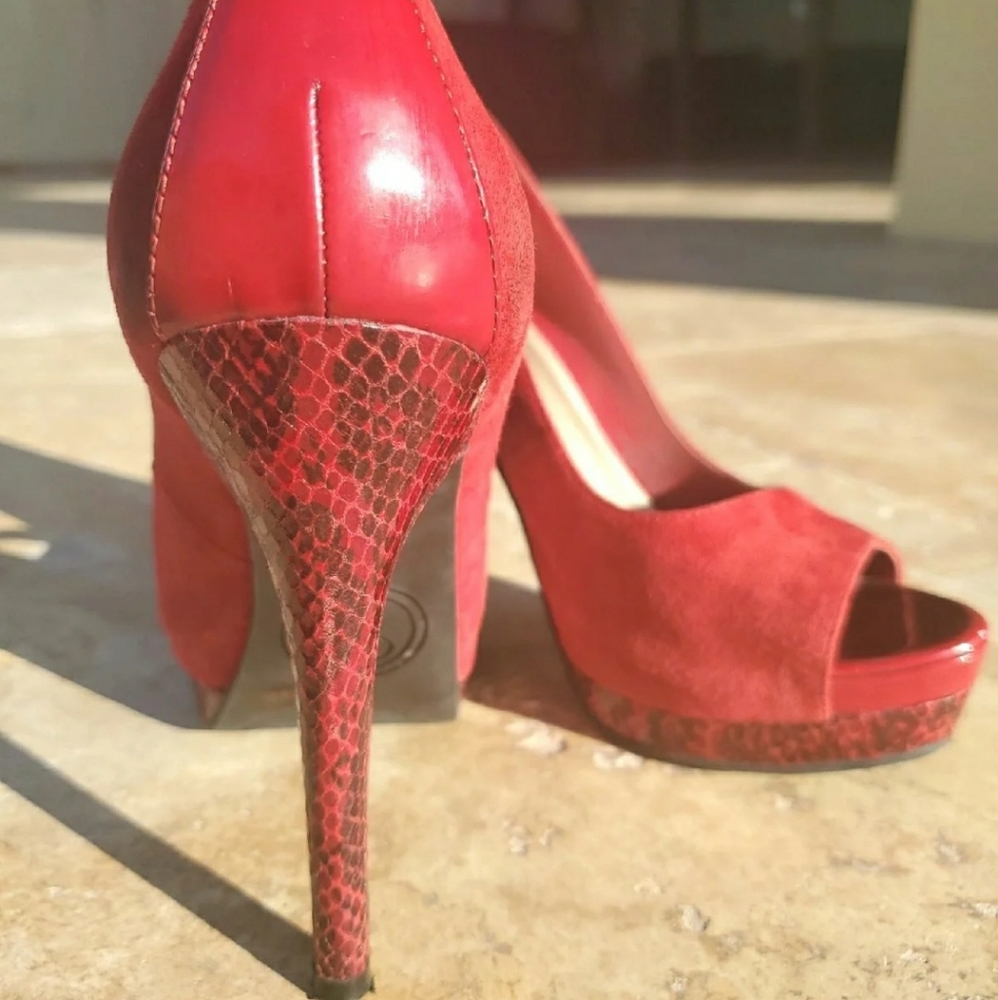 Jessica Simpson heels